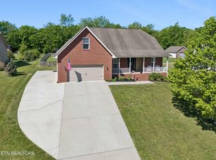 941 Carter Springs Dr, Maryville, TN 37801