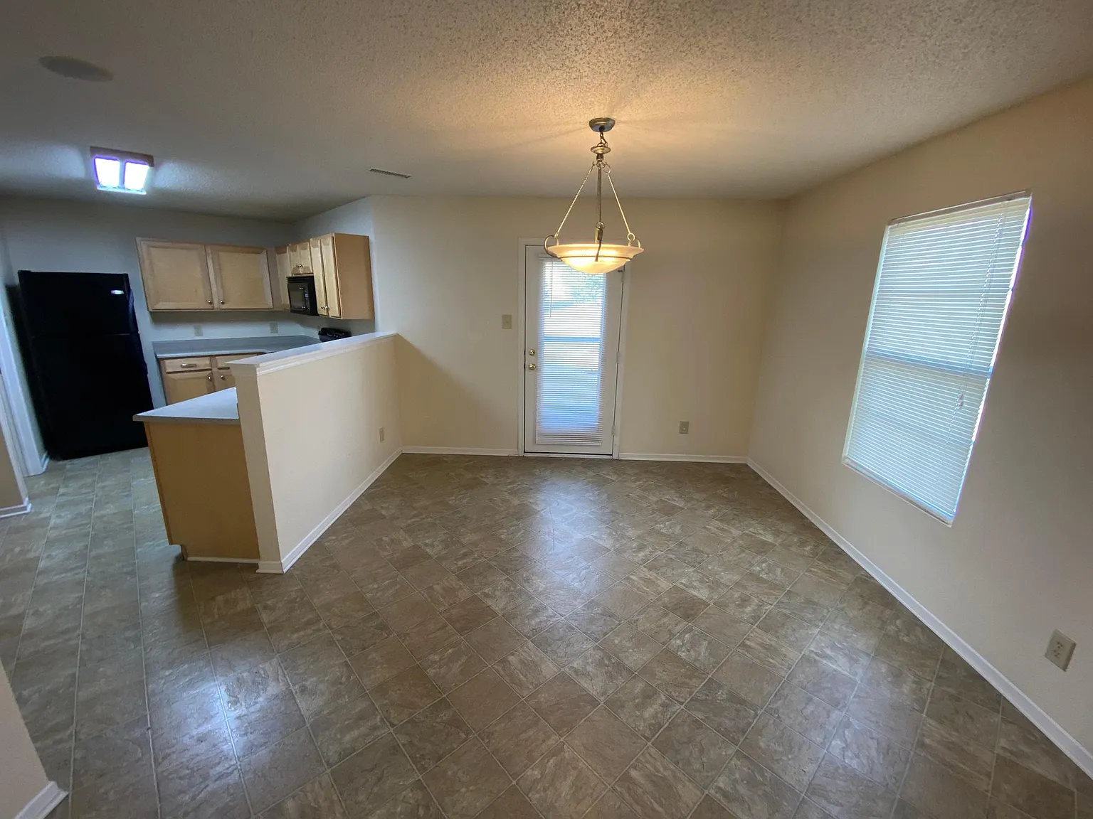 2836 Barnes Ct — Photo 4