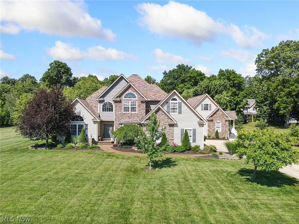 17400 Creekside St, Lagrange, OH 44050 | Zillow