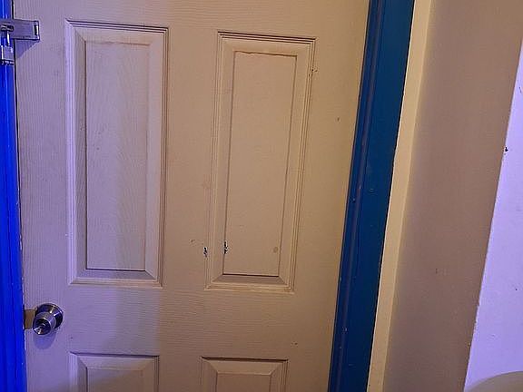 2nd image of 430 W Austin Ave