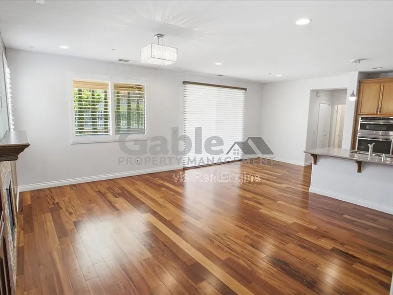 28625 Stonegate Ct — Photo 5