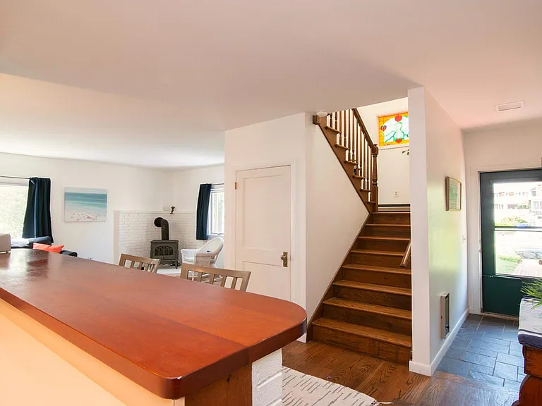 86 E Shore Ave — Photo 14