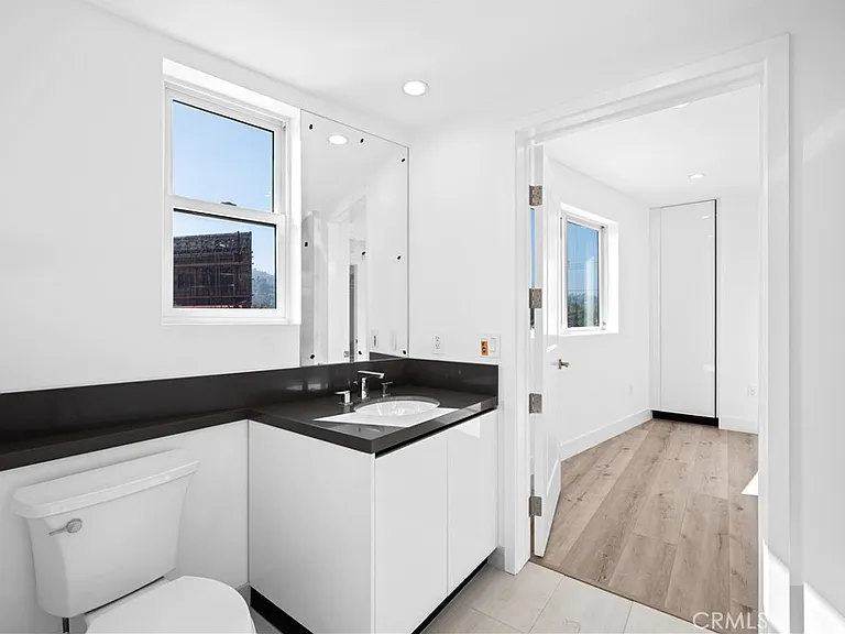 4214 Fulton Ave #203 — Photo 12