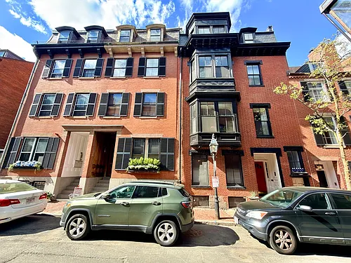 41 Pinckney St #B Photo 1 41 Pinckney St #B Photo 1