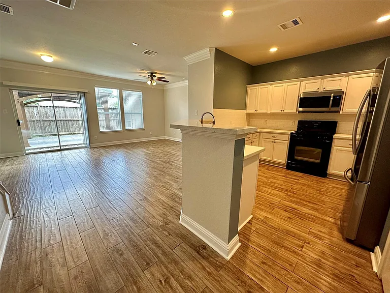 16130 Limestone Lake Dr — Photo 5