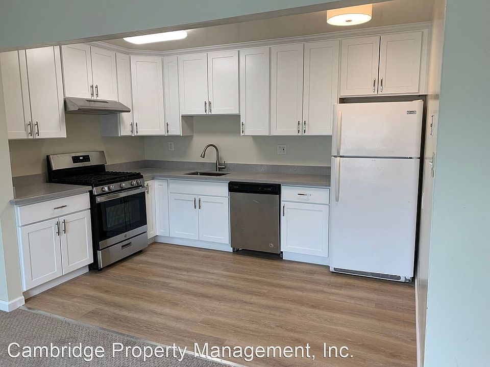 1st image of 140 Salada Ave APT 2