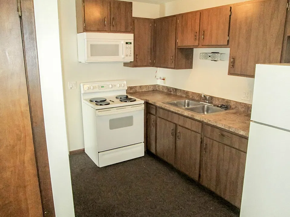 1250 S 26th St