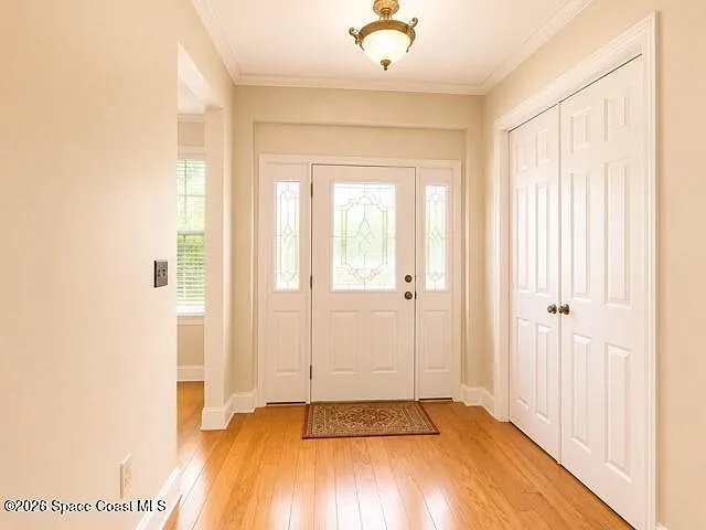 760 Wintergreen Ln — Photo 3