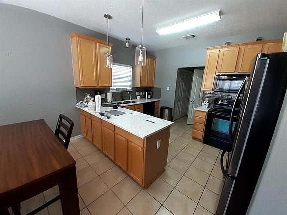 3rd image of 10919 N Forest Creek Dr