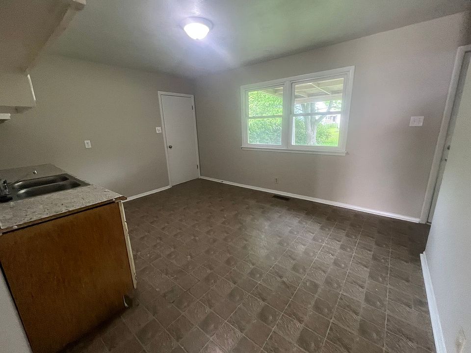 1st image of 3431 N Eaton Ave