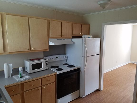 2nd image of 401 S Trenton St APT 1