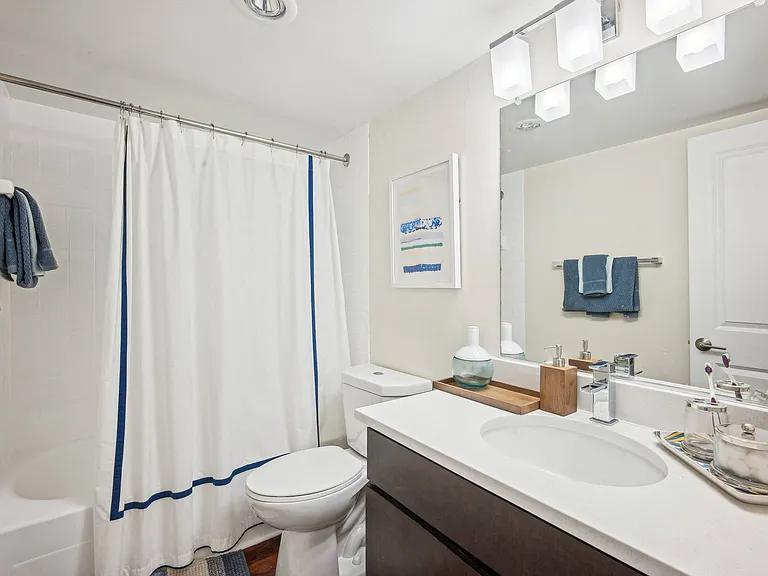 Riverside Apartments — Photo 20