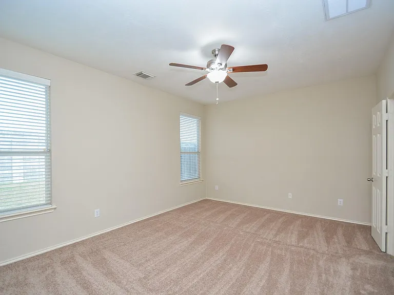9203 Kransbury Ln — Photo 20