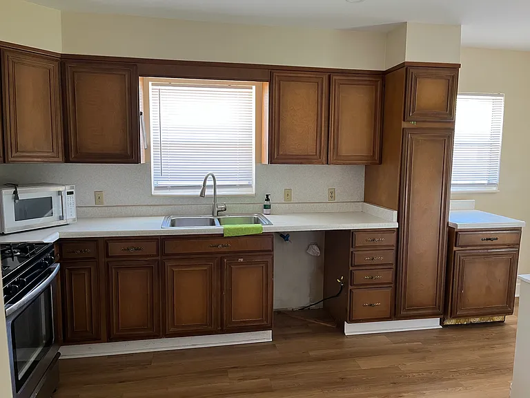 1564 E Laird Ave — Photo 5