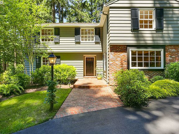 3rd image of 2655 Dellwood Dr