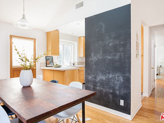 5th image of 12856 Admiral Ave