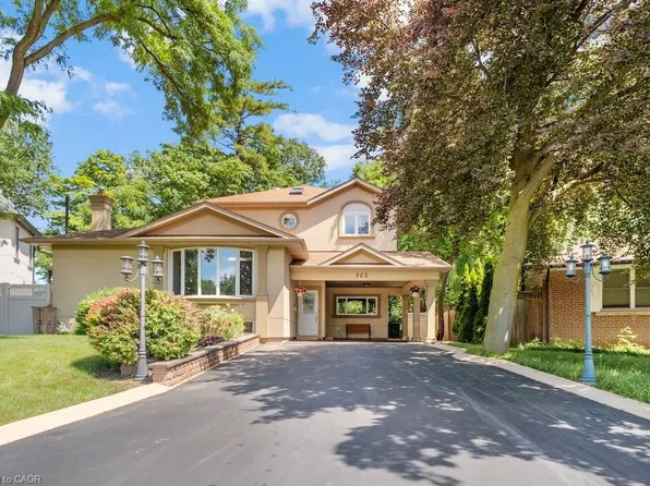 583 Stephens Cres, Oakville, ON L6K 1Y2