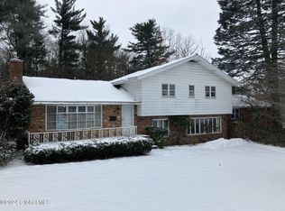 55 Overlook Ave, Latham, NY 12110