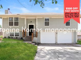 2005 NW Harbor Pl, Blue Springs, MO 64015