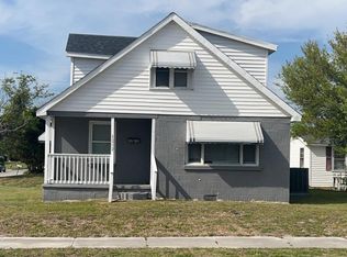 1212 Fisher St, Morehead City, NC 28557