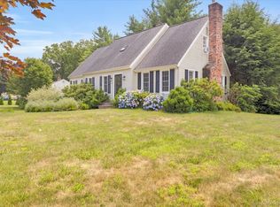 105 White Oak Dr, Southington, CT 06489