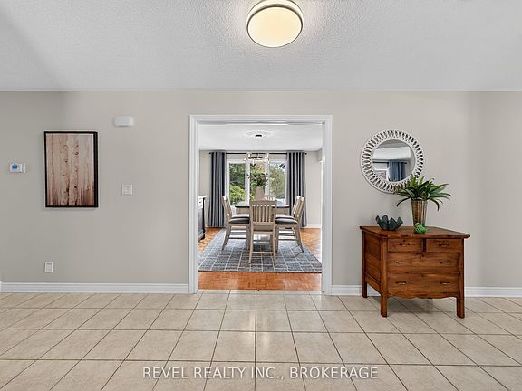 5th image of 2015 Rosedale Dr