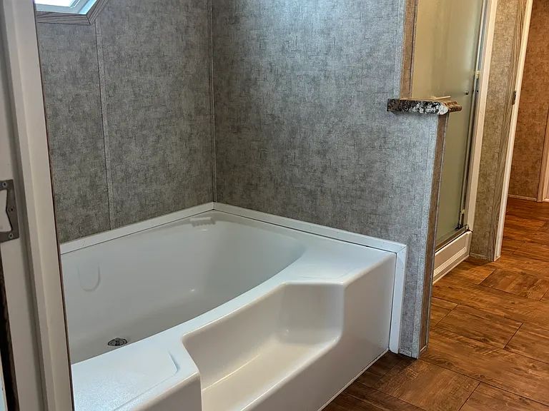 921 Taylor Dr — Photo 15