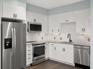 59 Auburn St #201, Brookline, MA 02446