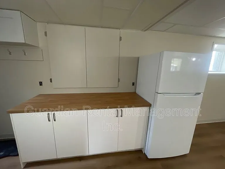 404 Ambrose St #2 — Photo 16