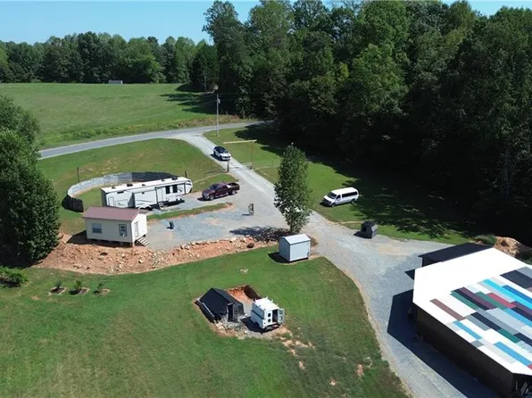 3933 Simmons Patton Rd, Jonesville, NC 28642