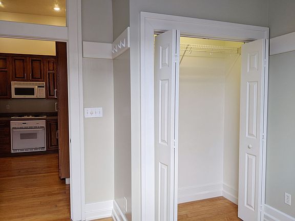 3rd image of 112.5 W 6th St #2