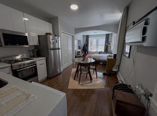 1616 Spruce St APT 2R, Philadelphia, PA 19103