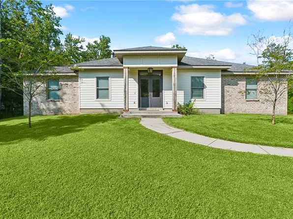 12215 Willow Dr, New Orleans, LA 70131