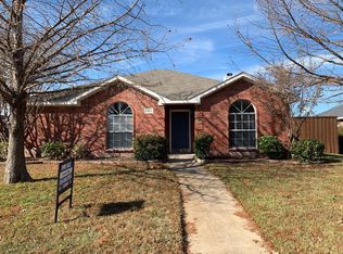 7505 Airline Dr, Rowlett, TX 75089