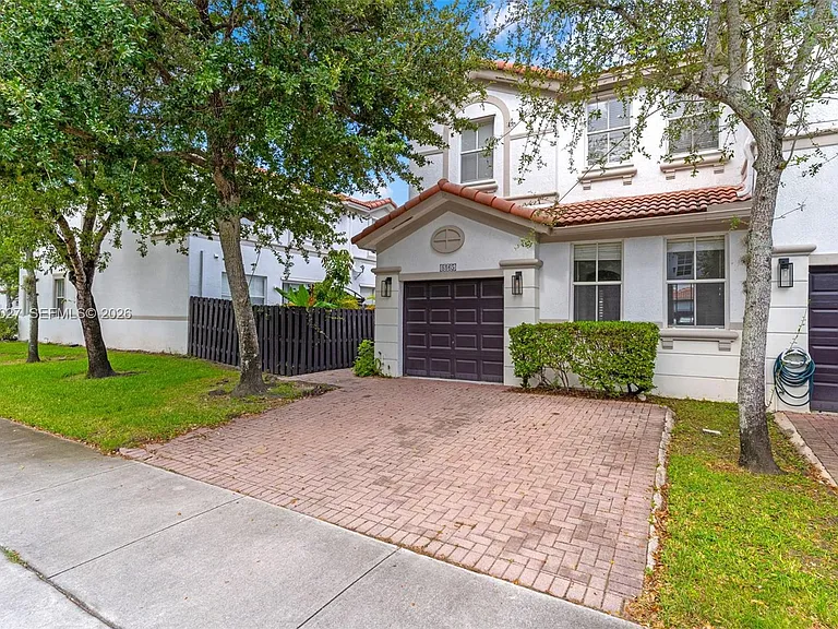 8165 NW 108th Ave — Photo 33