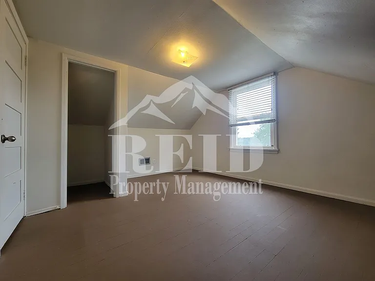 1212 Evans Ave W — Photo 20