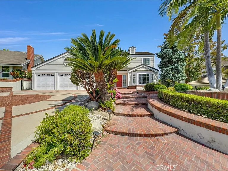 1522 Sunbluff Dr — Photo 3
