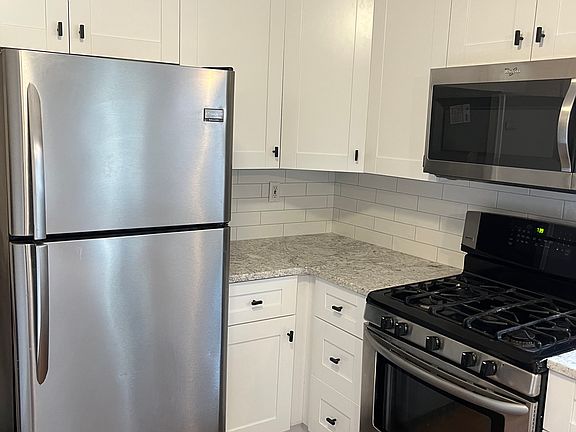 2nd image of 1239 Bellabrook Dr