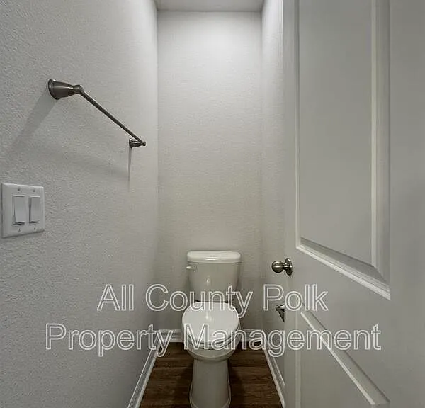 851 Folklore Ln — Photo 36