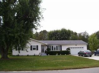 801 W Fortna Dr, Rochester, IN 46975