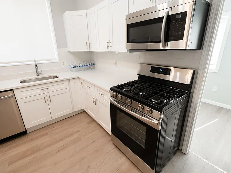 45 Morris St #1 — Photo 2