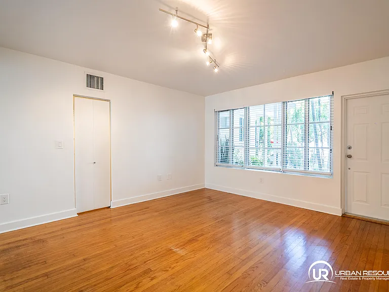 2425 Flamingo Pl #2 — Photo 5