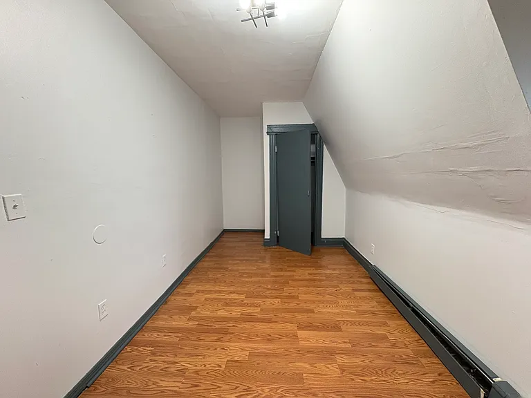 287 Avon Ave #3 — Photo 4