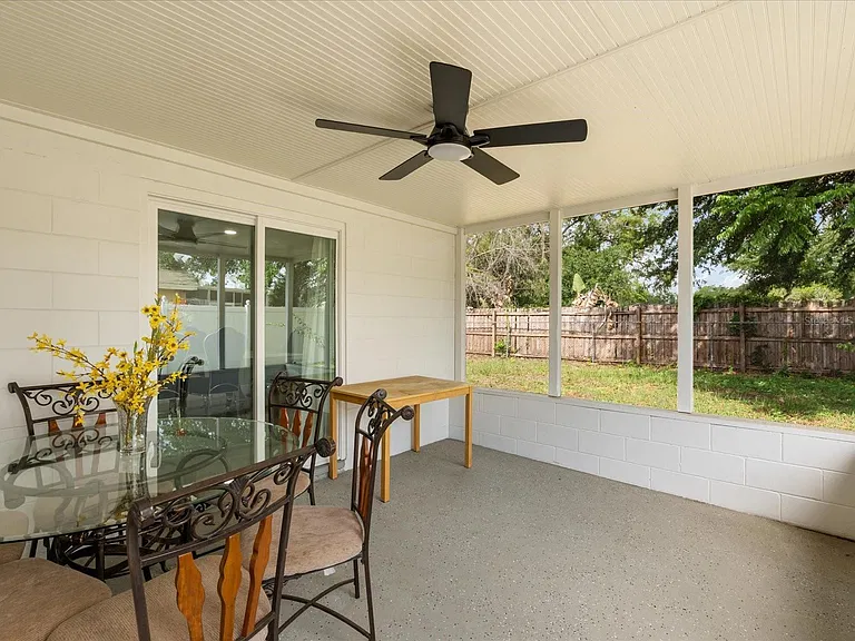 871 Darwin Dr — Photo 14