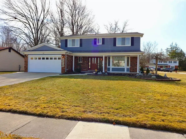 38715 Meadowlawn St, Wayne, MI 48184
