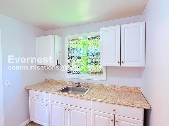 3rd image of 16834 Fairfield Ave