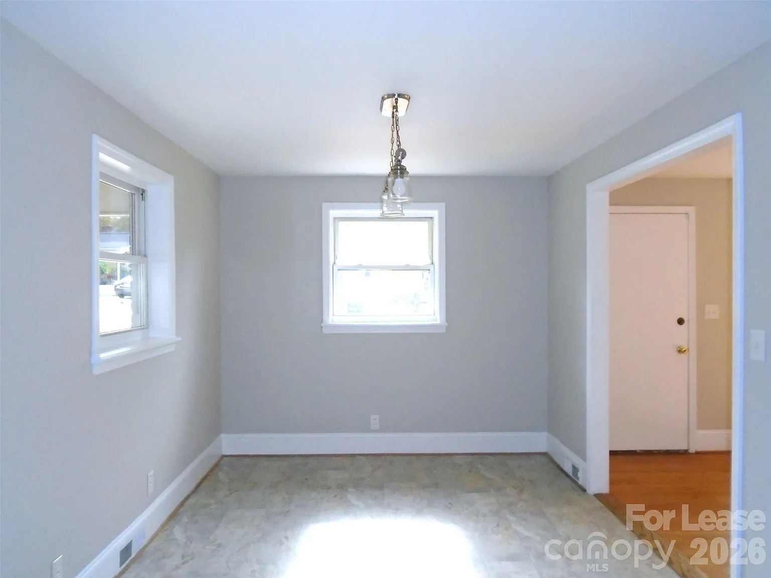 3 bed, 1.0 bath, $1,450 — Photo 4