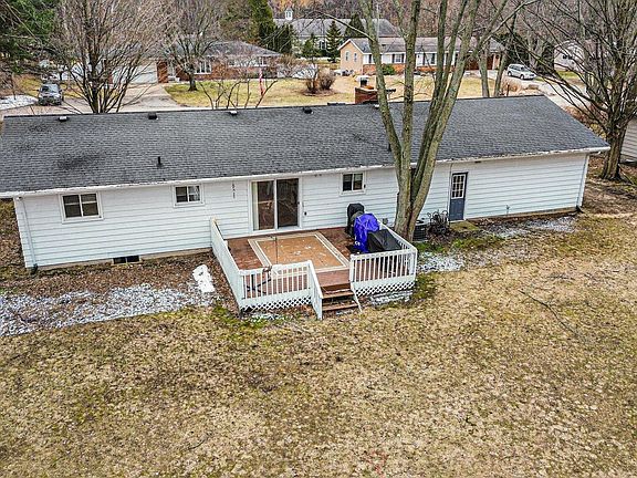5th image of 6243 Woodcliff St
