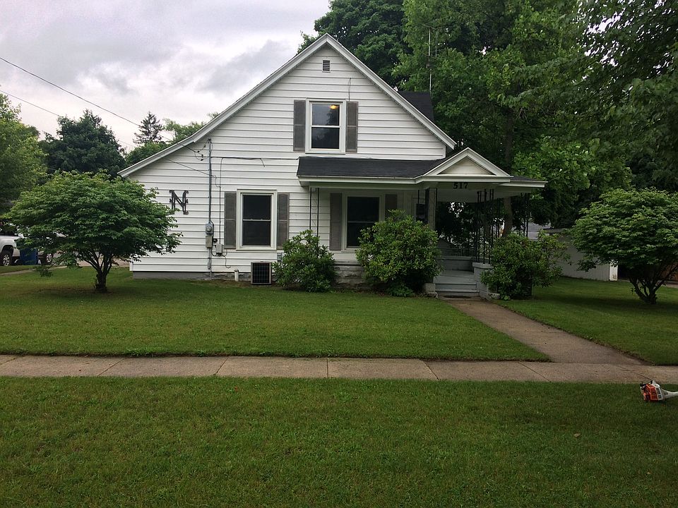 Well maintained - corner lot