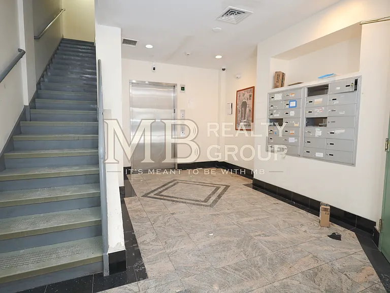 90 Westland Ave #301 — Photo 8